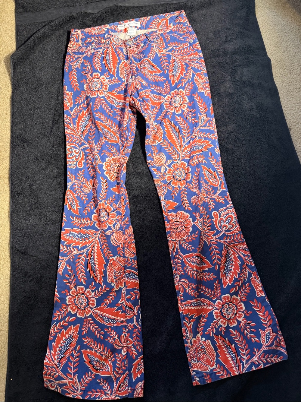 Vintage Tommy Hilfiger Womens Red White Blue Floral Flared Jeans 4 Paisley - Picture 5 of 8